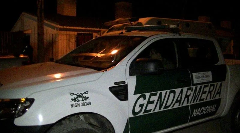Siguen las protestas de efectivos de seguridad: gendarmes que ganan 850 mil pesos salieron a la calle en Rosario para pedir mejoras salariales y de salud