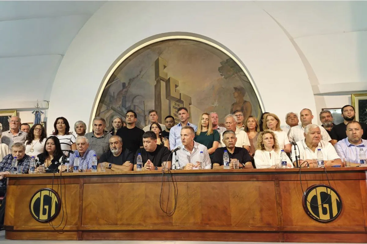 Un grupo de gremios de la CGT pedirá un paro de 36 horas a la cúpula