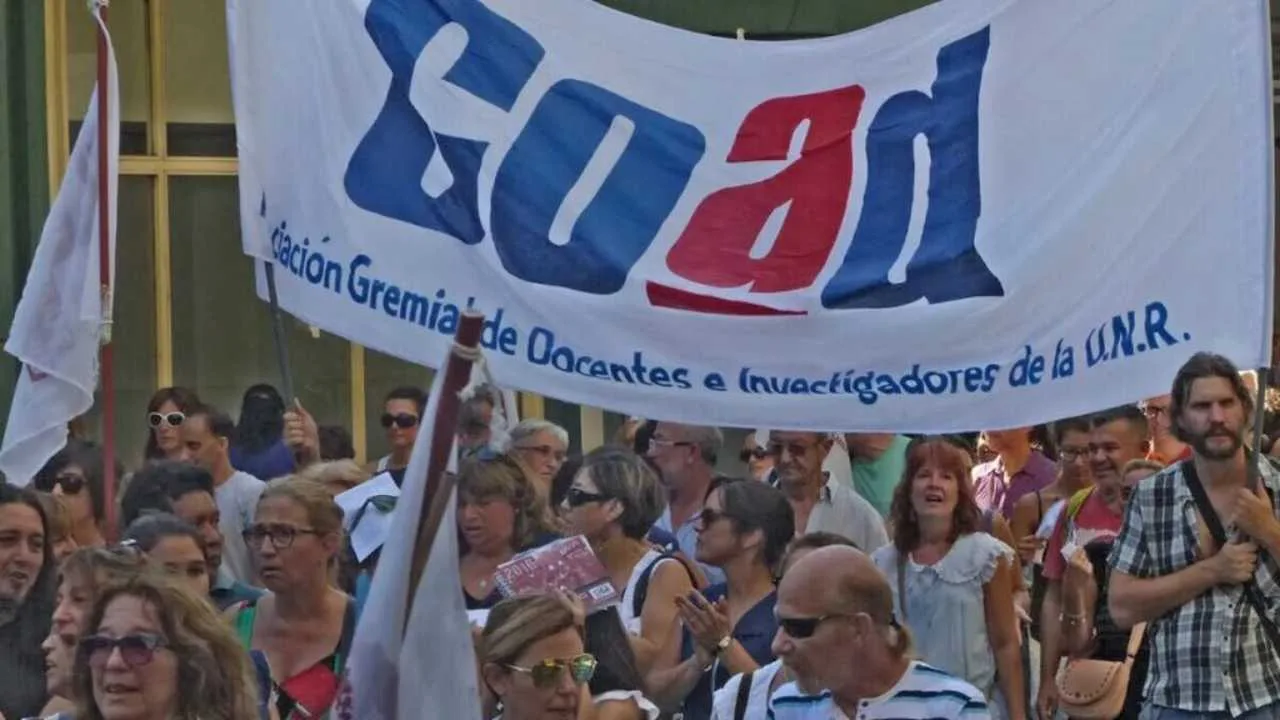 Sin clases en la UNR: los docentes van al paro durante toda la semana