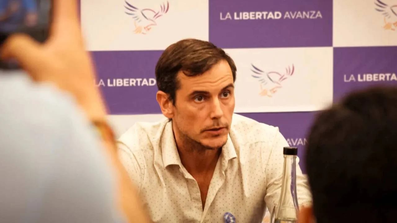 La doble vara: un diputado libertario cuestionó los subsidios y le recordaron que él fue becado por el Estado