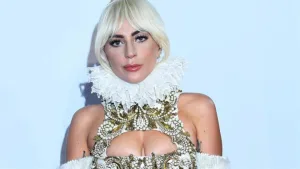 Lady Gaga bajó la canción que compuso con R. Kelly, denunciado por abuso sexual