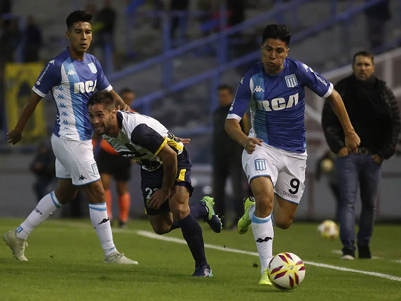 Central mostró dudas y perdió contra Racing en Mar del Plata