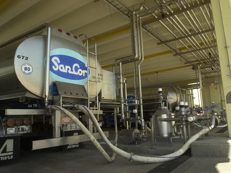 Adecoagro comenzará a operar dos plantas de Sancor