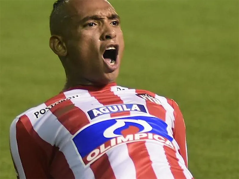 Desde Central discuten con Tigres por el préstamo de Jarlan Barrera