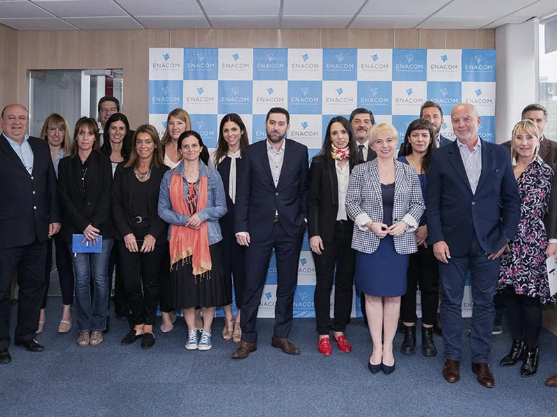 Más de 30 cooperativas de comunicación esperan licencias para prestar servicios