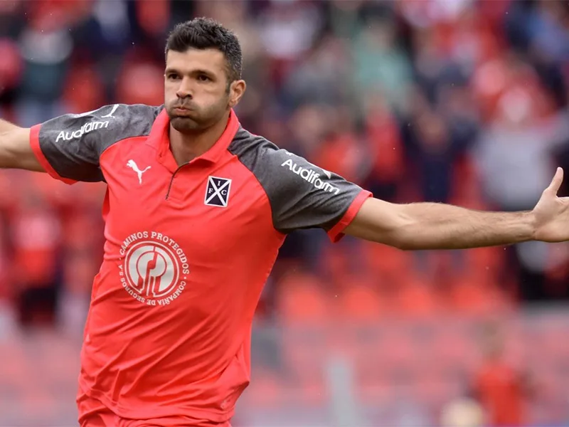 Al Puma Emmanuel Gigliotti lo buscan de México