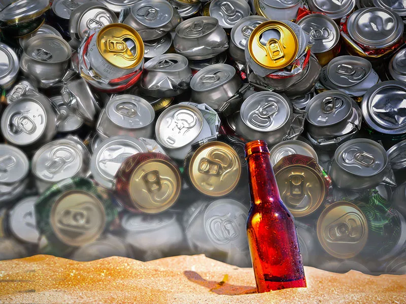 Qué hay detrás del aumento de latas en los contenedores de la ciudad