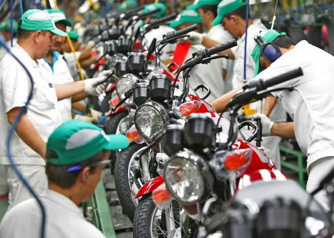 Empleados de Zanella aceptan cobrar 55% del salario para evitar despidos