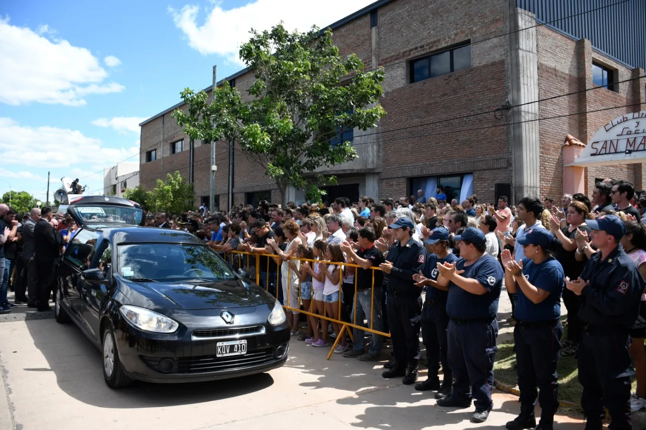 Las 10 imágenes del último adiós a Emiliano Sala en Progreso
