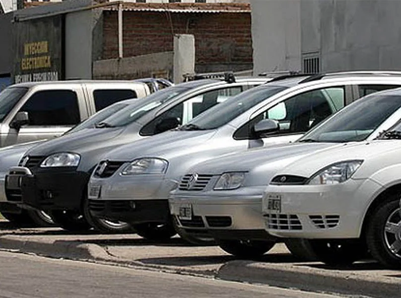 La venta de autos usados arrancó el año con una caída de casi el 10%