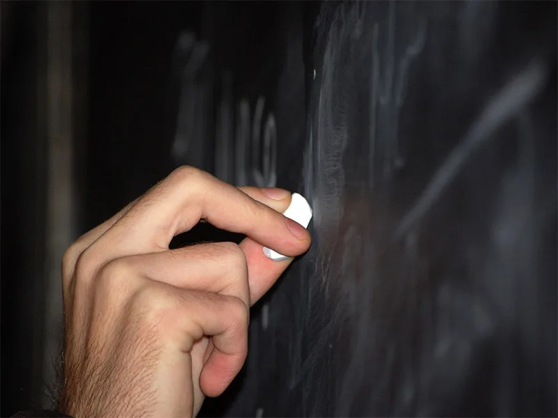 Alertan que el 80 % de los docentes cayó bajo la línea de pobreza