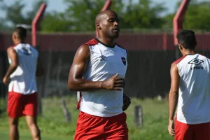 Se lesionó Ribair Rodríguez y no viajó con el plantel