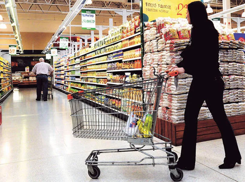 Advierten que el poder adquisitivo también caerá en este año