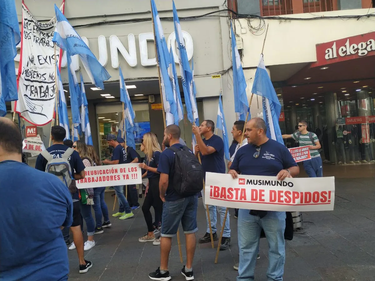 Más despidos: Musimundo avanza con el cierre de sus sucursales en Santa Fe
