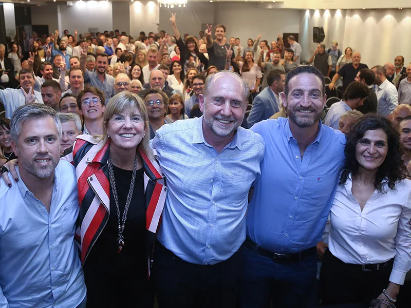 "La unidad es un mandato de la gente, quien no lo escucha se equivoca feo"
