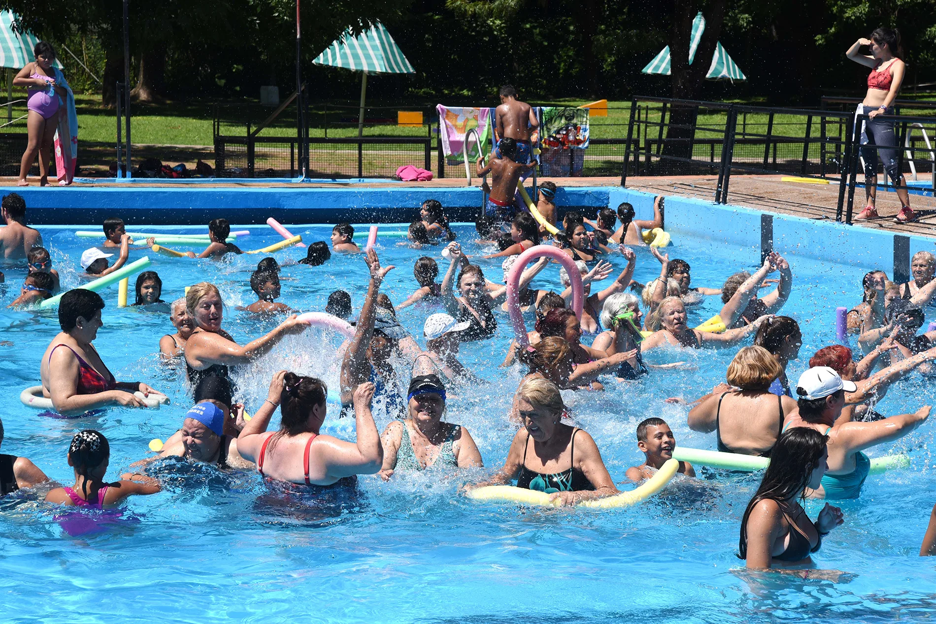 Cinco mil chicos disfrutaron de las colonias de verano en barrios de la ciudad