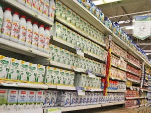Góndolas vacías: advierten por escasez de leche en los supermercados rosarinos