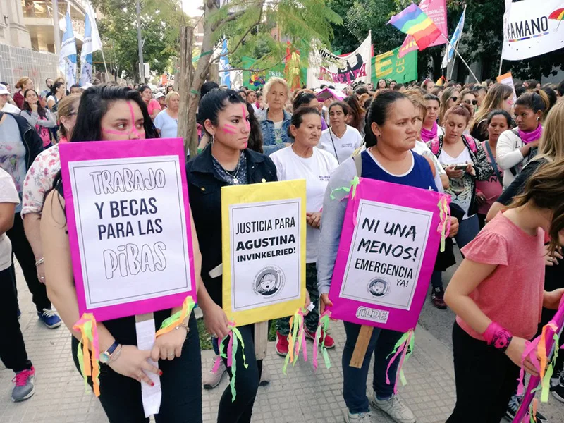 Masiva marcha en Santa Fe: mucho más que un paro de mujeres