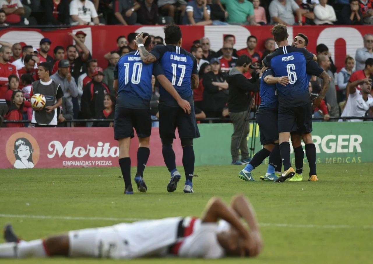 Newell's se desdibujó y Talleres se lo dio vuelta
