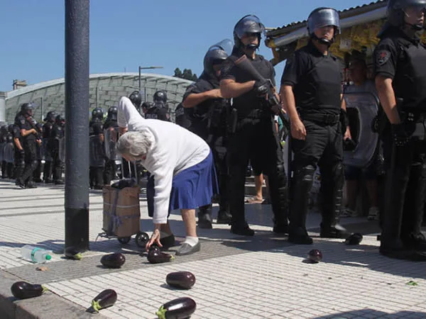 Policías contra trabajadores: "Lxs que ponen el cuerpo para que nos vean"