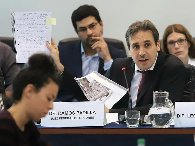Contraofensiva: el gobierno  pide jury para Ramos Padilla