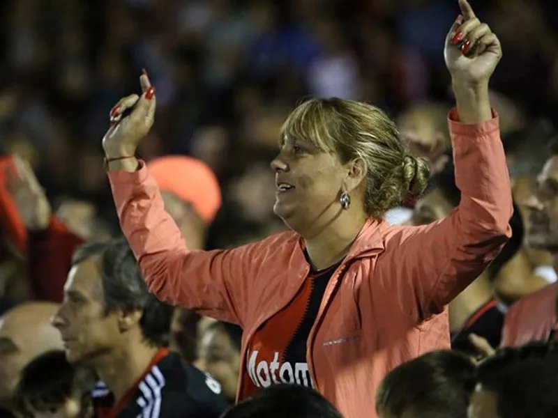 Las mujeres entrarán gratis al Coloso y la voz del estadio será femenina