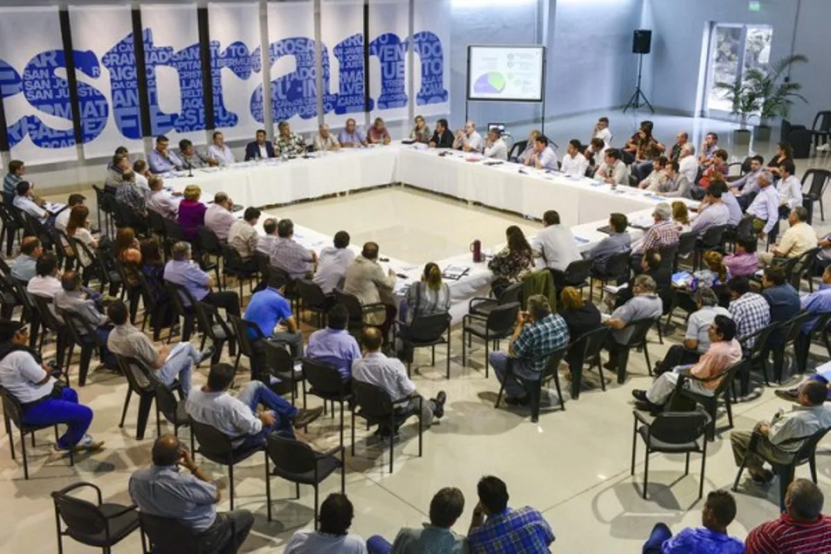 Municipales van al paro con el apoyo de otros gremios de la región