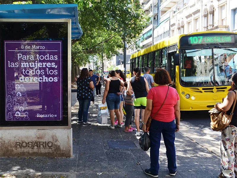 Buscan sumar personas trans al transporte urbano local