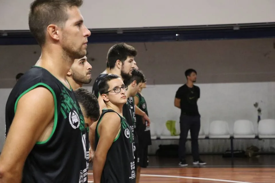 Viernes movido en los torneos locales de básquet con Superliga, A2 y B