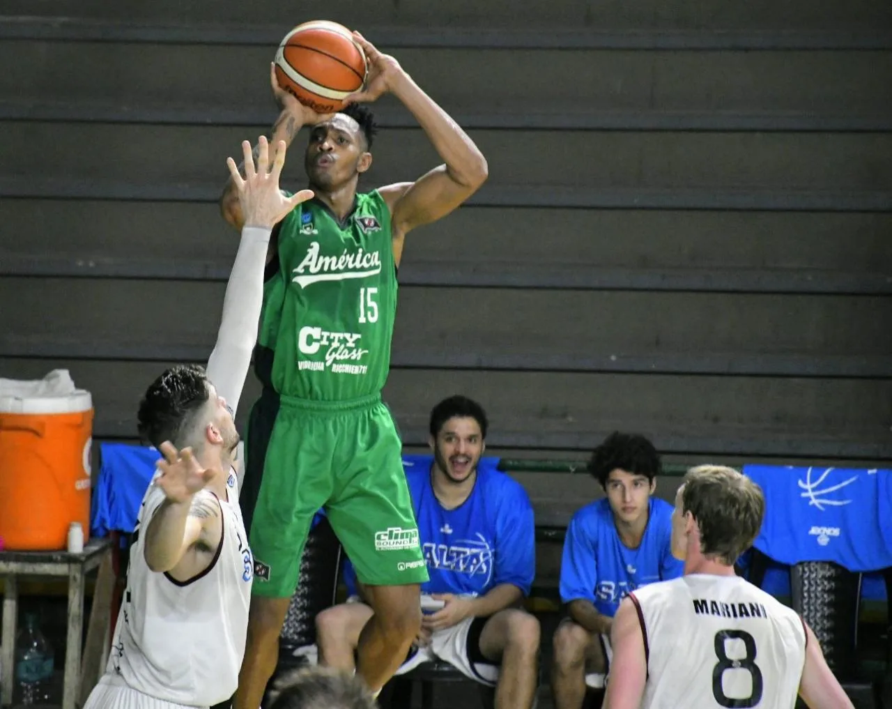 Gran noche de básquet en Rosario: América recibe a San Isidro por la Liga