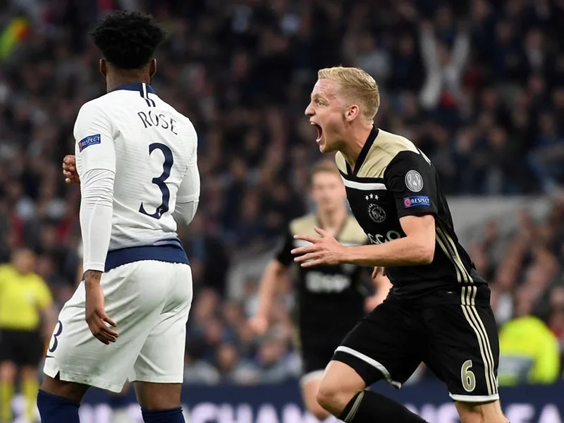 Ajax le ganó 1-0 a Totteham en Londres en la primera semifinal de la Champions