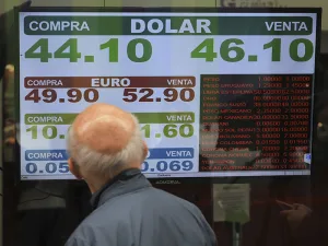 El dólar marcó nuevo récord: cerró a $ 44,96