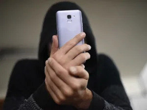 Imputan a un profesor por tenencia de pornografía infantil