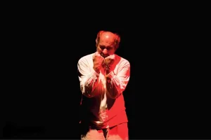Resistir en escena hasta que muera la última luz
