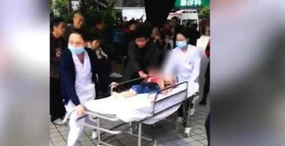 China: arrestan a un maestro por envenenar a 23 niños en un jardín de infantes