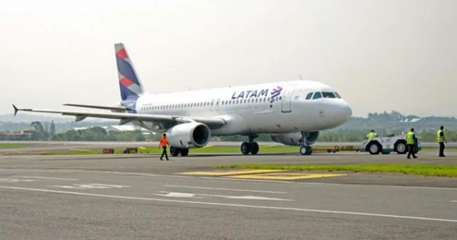 Primero se bajó Sky, y ahora Latam: Rosario ya no tendrá vuelos a Chile