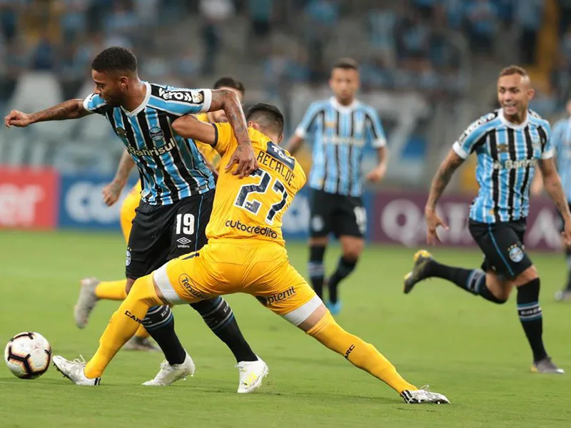 Dura caída de Central en Porto Alegre: perdió 3 a 1 ante Gremio sin atenuantes