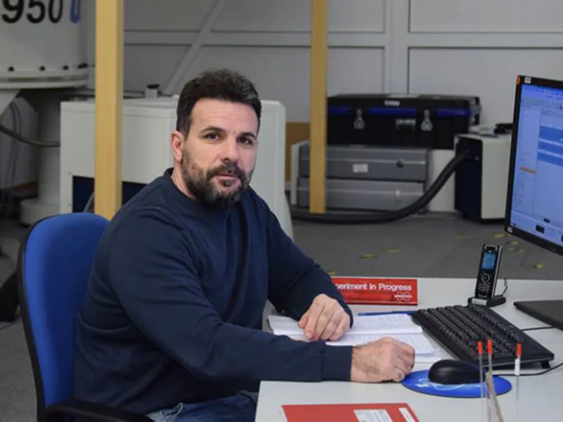 Fernández: "Por más que haya talento no se puede hacer ciencia sin recursos"