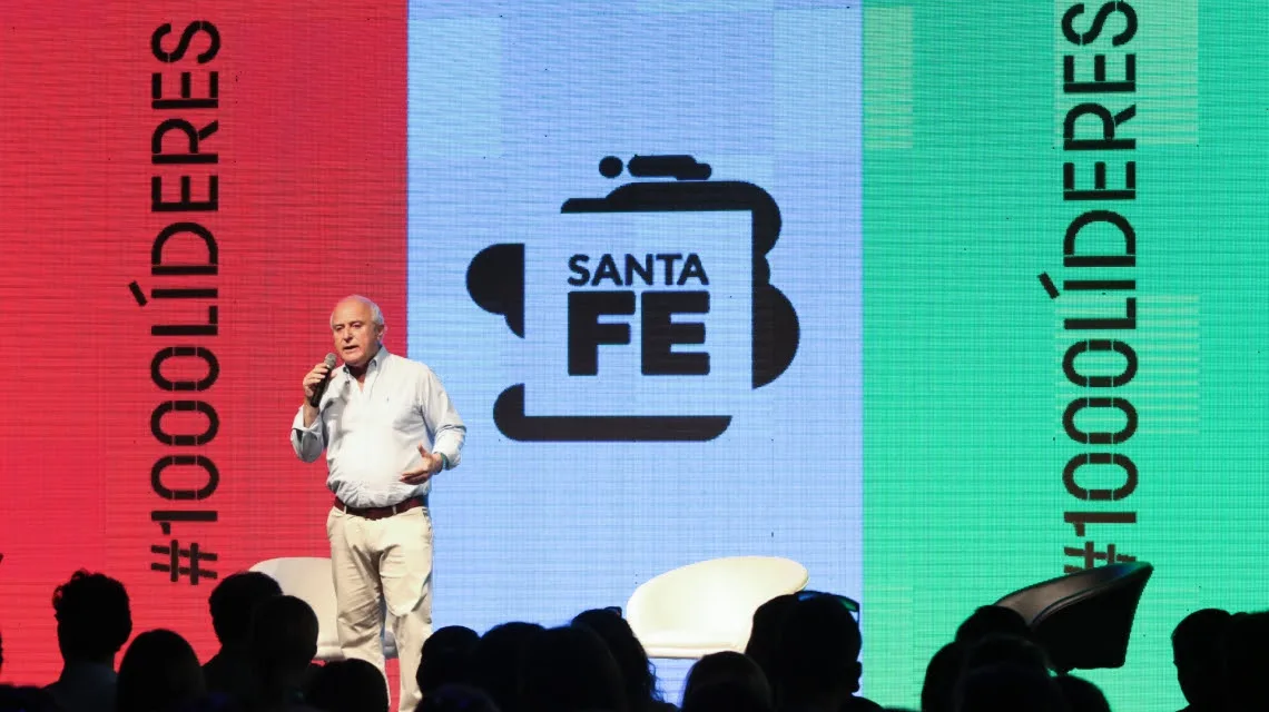 Lifschitz saludó en Rosario a los próximos "1.000 líderes" de Santa Fe
