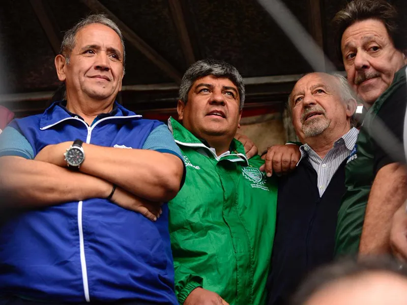 La CGT y las CTA marcharon contra el modelo económico y ya se habla de un paro