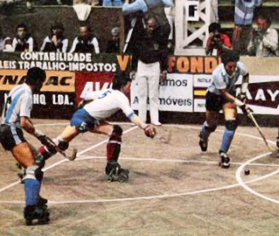 Durante la guerra, en el Mundial de Hockey, Argentina enfrentó a Inglaterra