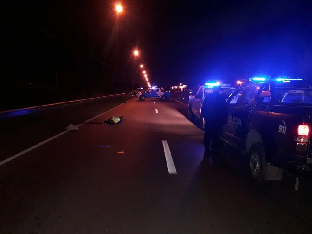 Un hombre murió y se presume que fue embestido por algún vehículo en la Ruta 21