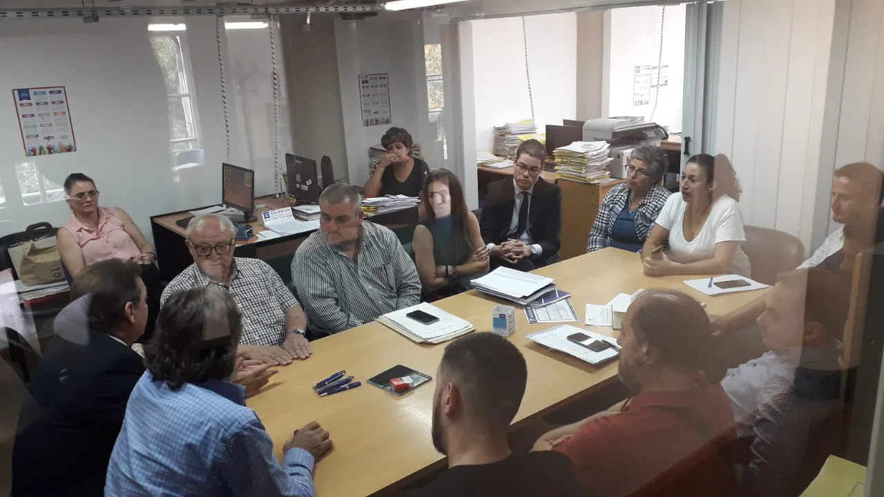 Los trabajadores de la ex Cerámica Verbano cobraron una parte del sueldo