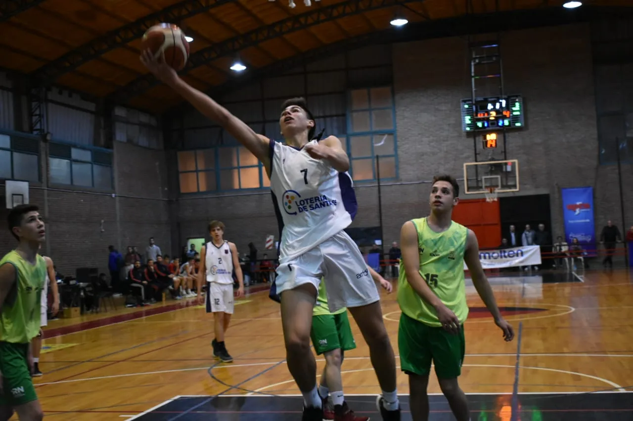 Los pibes de Santa Fe ganaron su grupo y enfrentarán este sábado a Santa Cruz