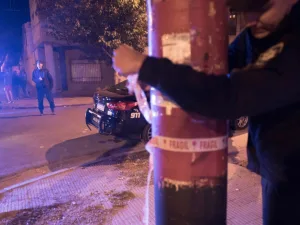 Baldeaba la vereda y la asesinan de un disparo en la cabeza