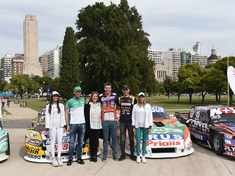 Rugen los motores en el Fangio