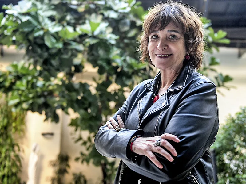 “La democracia es un invento maravilloso”, describe Rosa Montero