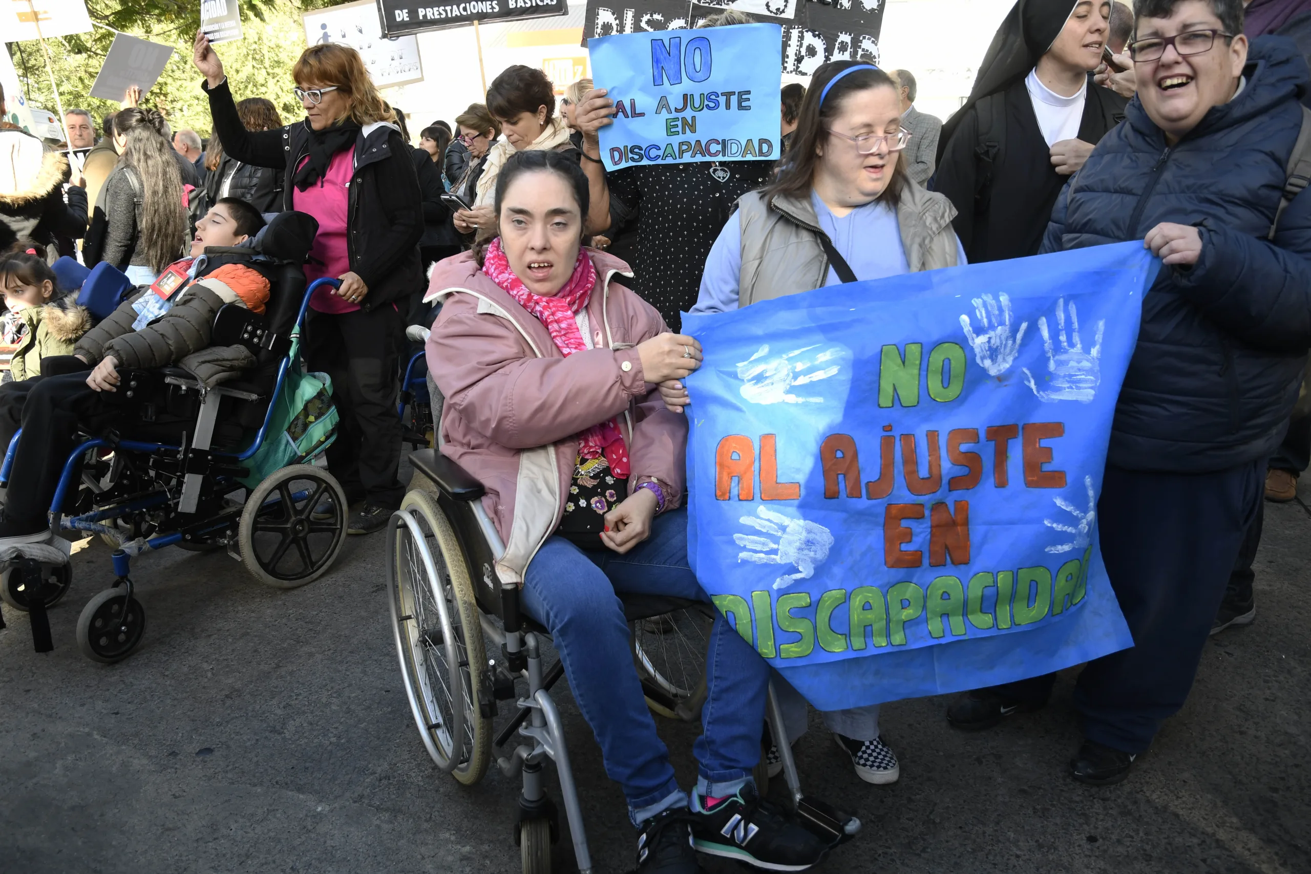 Pensiones por discapacidad: reclamos por más recortes
