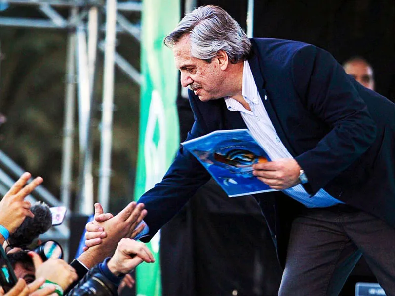 Encuesta: Alberto Fernández lidera y se acentúa la polarización