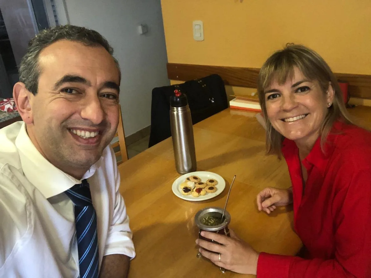 Javkin-Irizar: desayuno y foto para poner en marcha la campaña